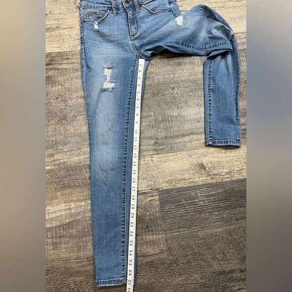 Universal Thread High Rise Jegging Medium Wash Ripped Distressed, Size 00/24R - Picture 6 of 10